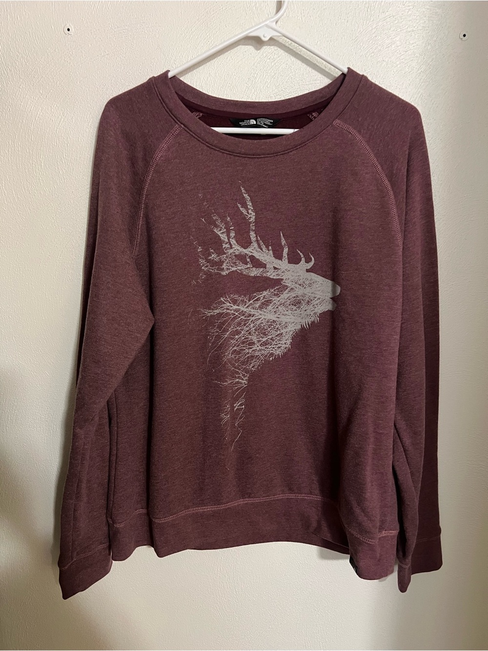 THE NORTH FACE Classic Deer Graphic Outdoor Fleece Sweatshirt Maroon Tan Wms XL - Picture 1 of 4